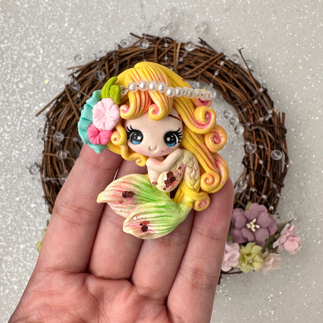 Yellow hair mermaid - Embellishment Clay Bow Centre