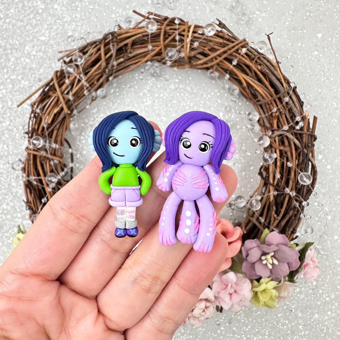 Monster alien - Handmade Flatback Clay Bow Centre