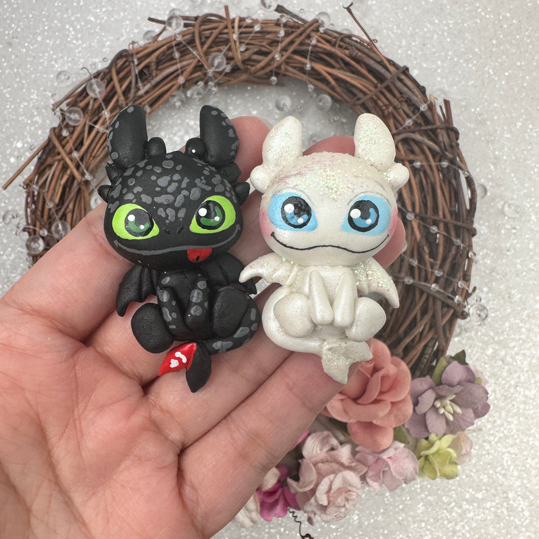 Cute dragon couple - Embellishment Clay Bow Centre