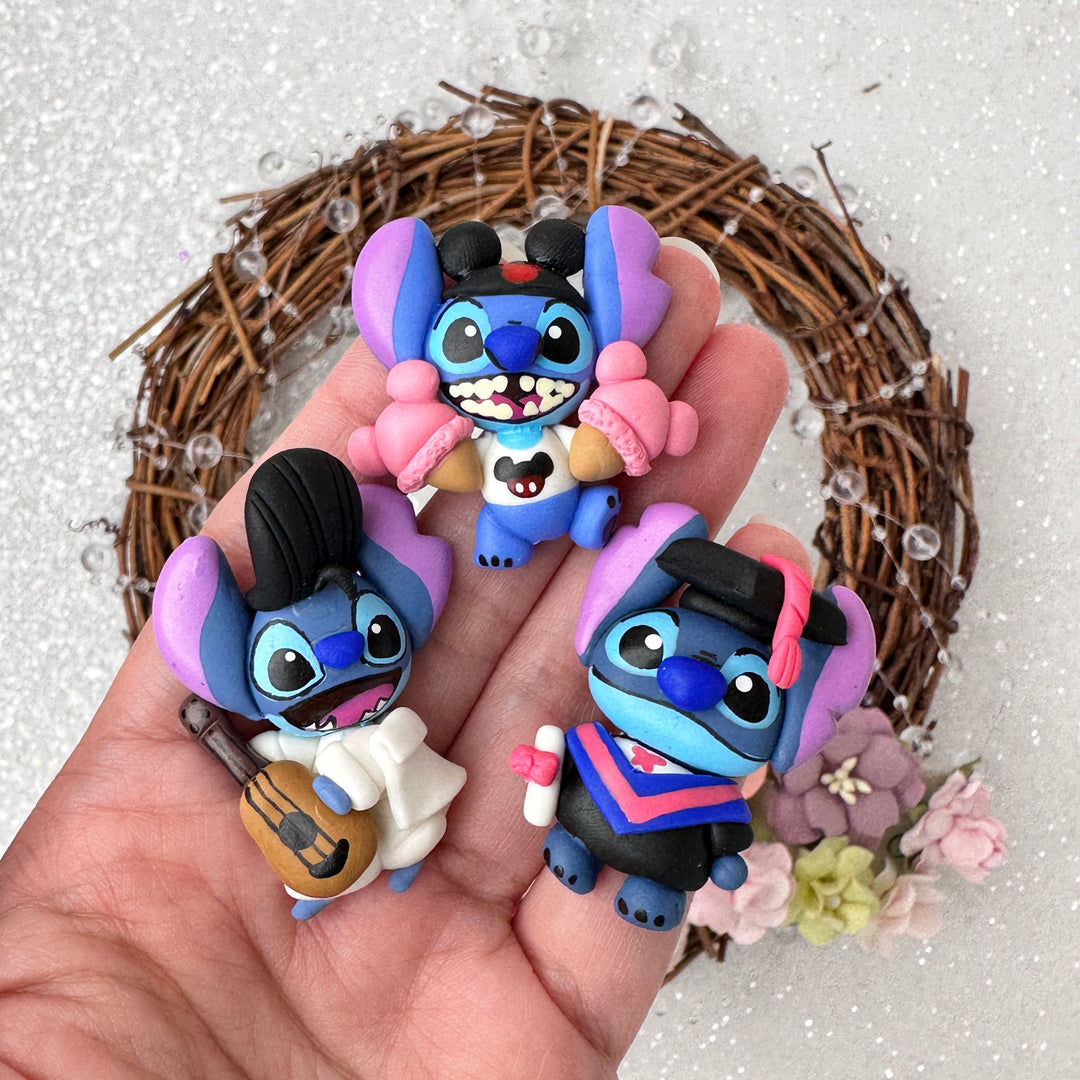 Blue monster - Embellishment Clay Bow Centre