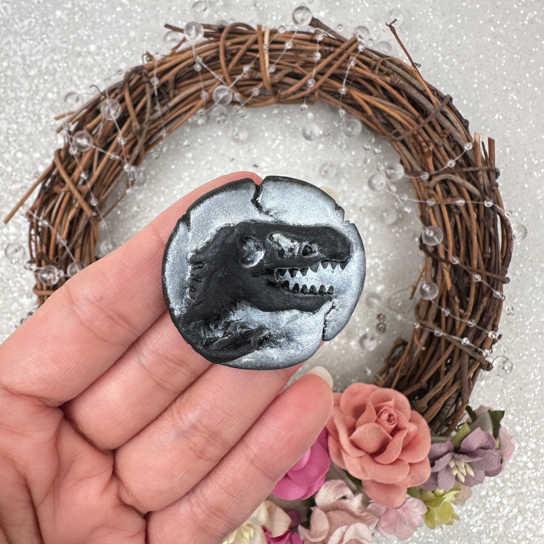 Scary dinosaur egg - Embellishment Clay Bow Centre