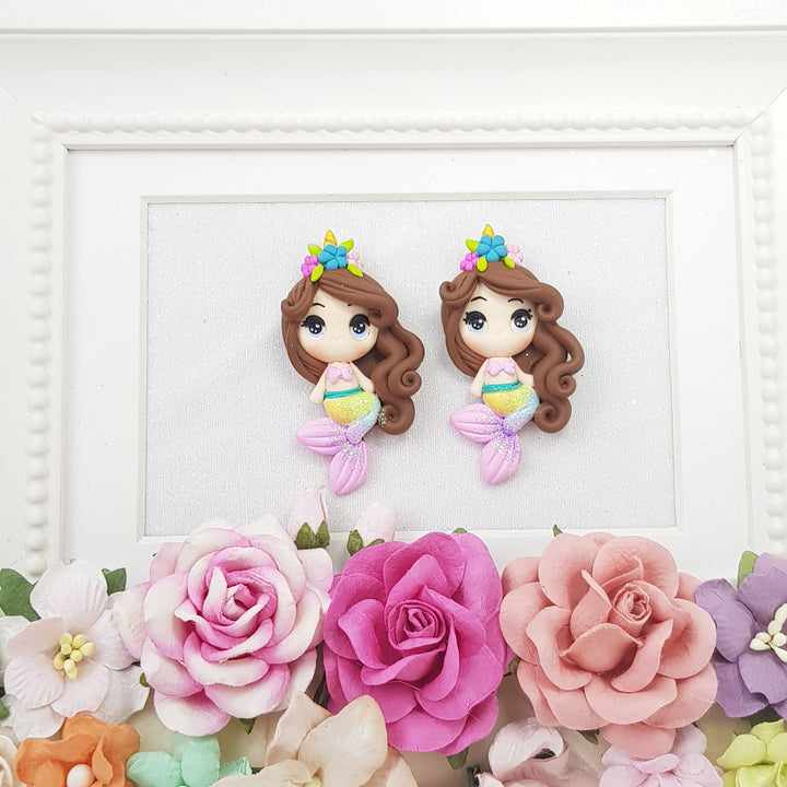 Rainbow Mermaid Girl - Handmade Flatback Clay Bow Centre