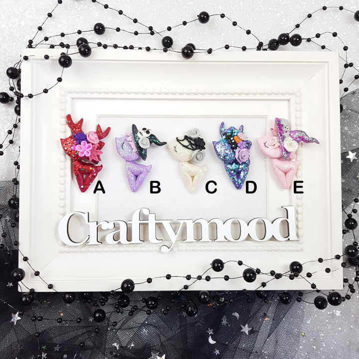 Sale Halloween deer - Handmade Flatback Clay Bow Centre