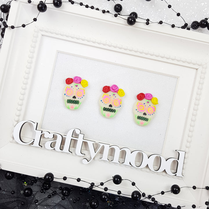 Glow in the Dark Skull - Handmade Flatback Clay Bow Centre