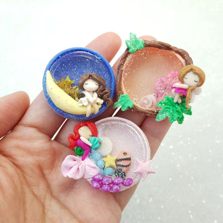 Shaker Collection - Handmade Flatback Clay Bow Centre