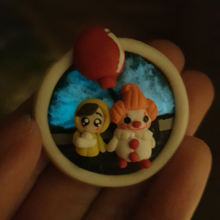 Glow in the dark - Creepy cameo - Embellishment Clay Bow Centre