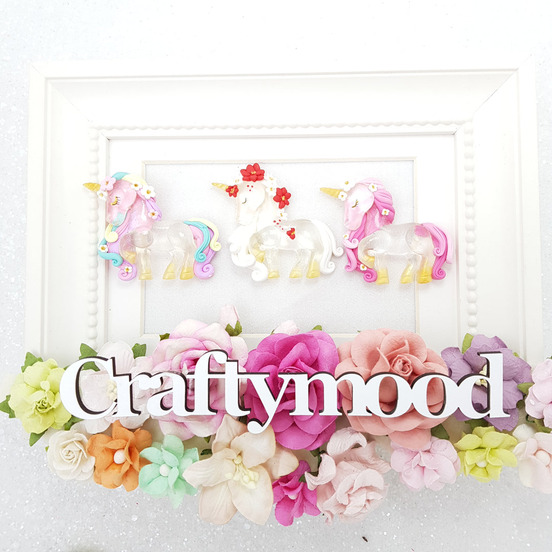 Big Eyes Transparent Unicorn horse - Embellishment Clay Bow Centre