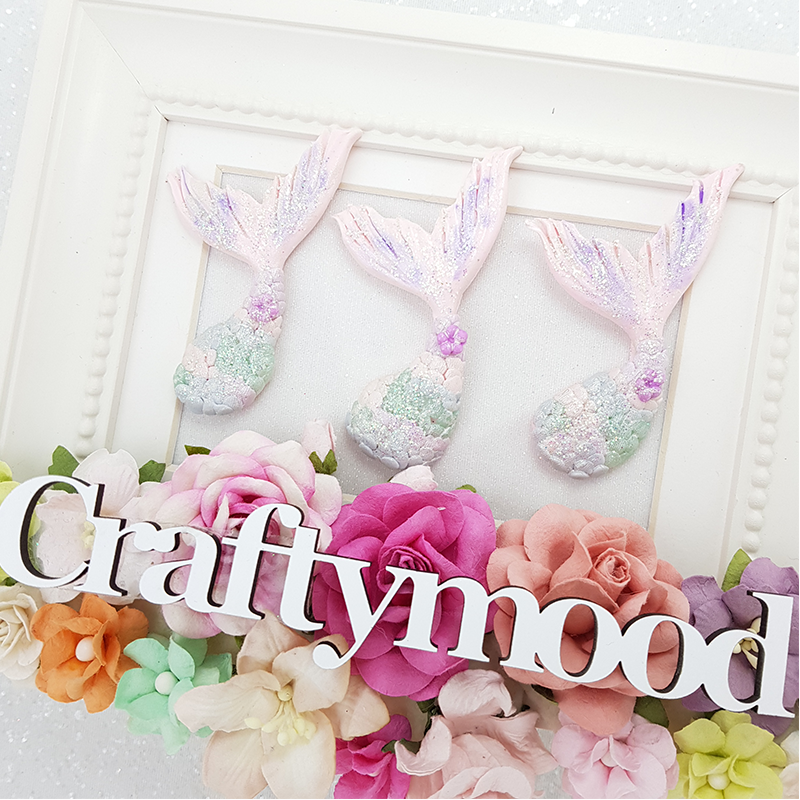 Pink light green gradation tails - Handmade Flatback Clay Bow Centre