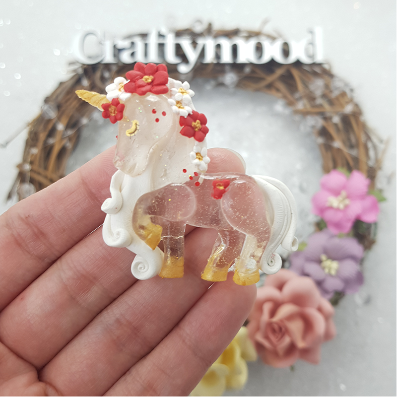 MAX 6 EACH PERSON Transparent unicorn red - Handmade Flatback Clay Bow Centre
