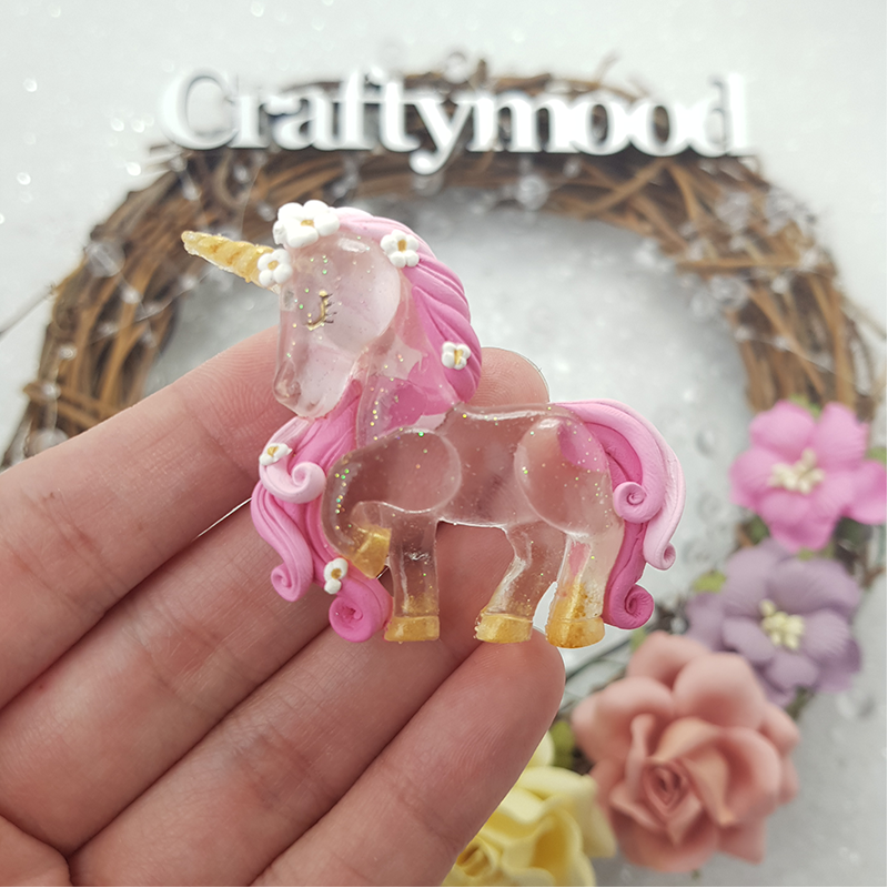 MAX 3 EACH PERSON Transparent unicorn horse white pink - Handmade Flatback Clay Bow Centre