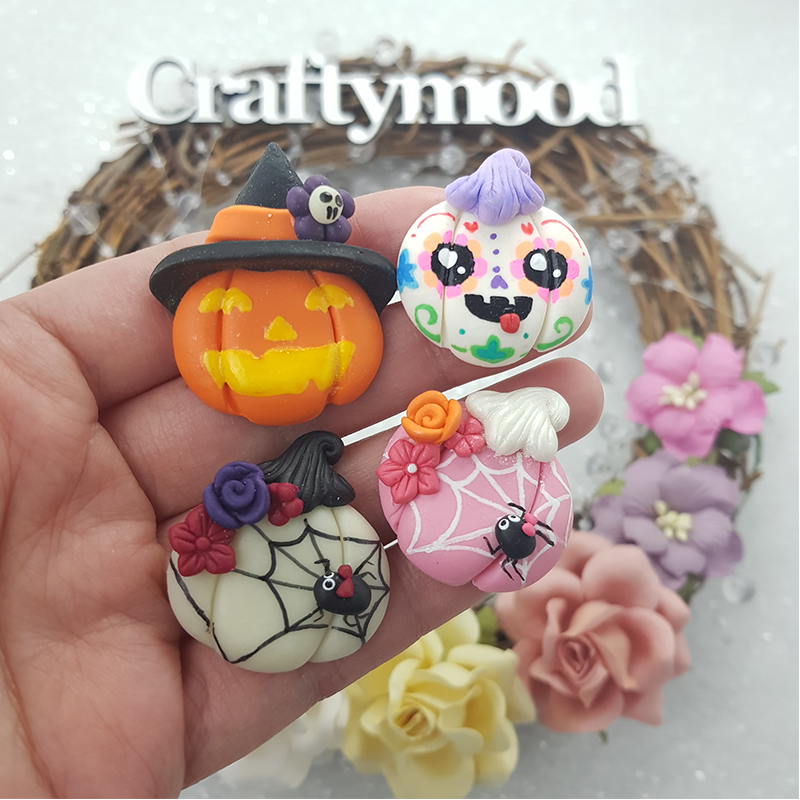 Halloween pumpkin - Handmade Flatback Clay Bow Centre