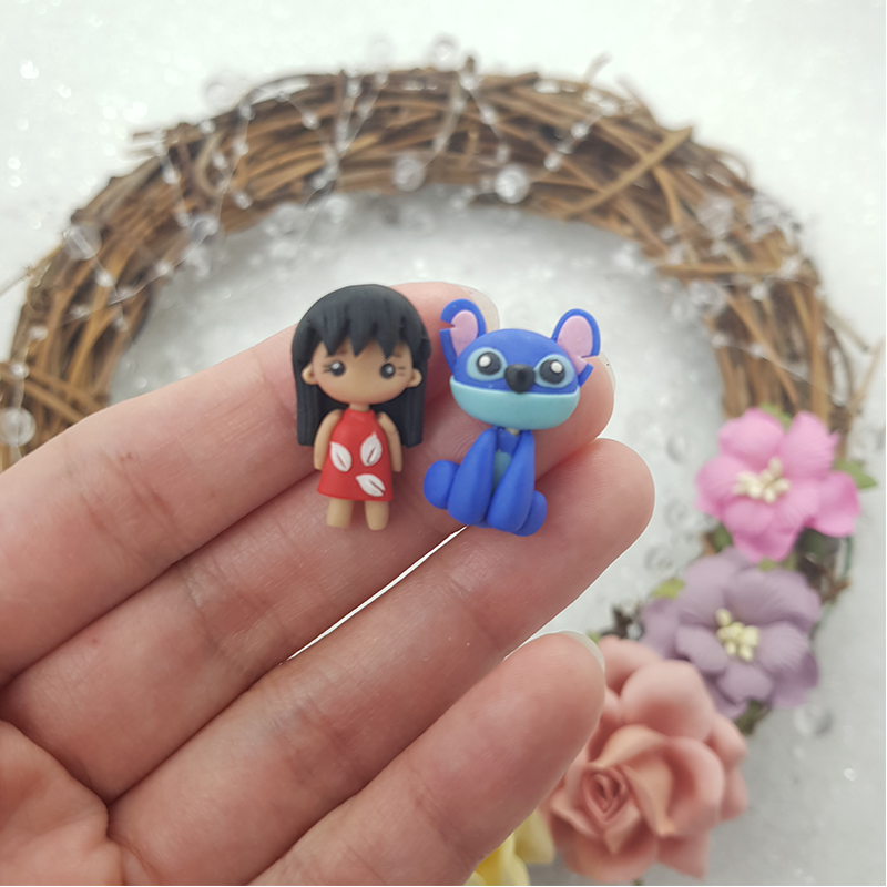 Hawaiian girl and monster - Embellishment Clay Bow Centre