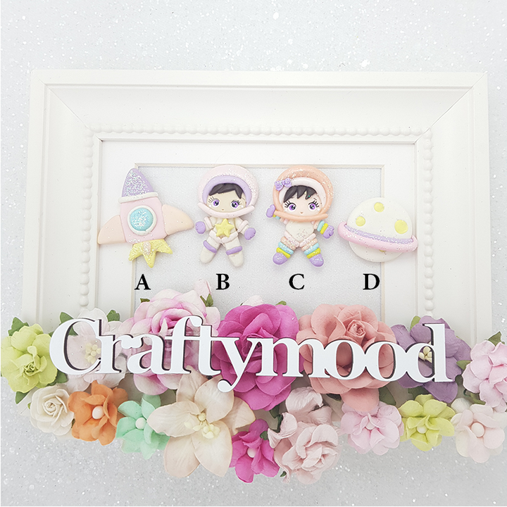Purple astronauts friends - Embellishment Clay Bow Centre