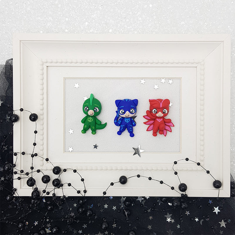 Cute heroes - Handmade Flatback Clay Bow Centre