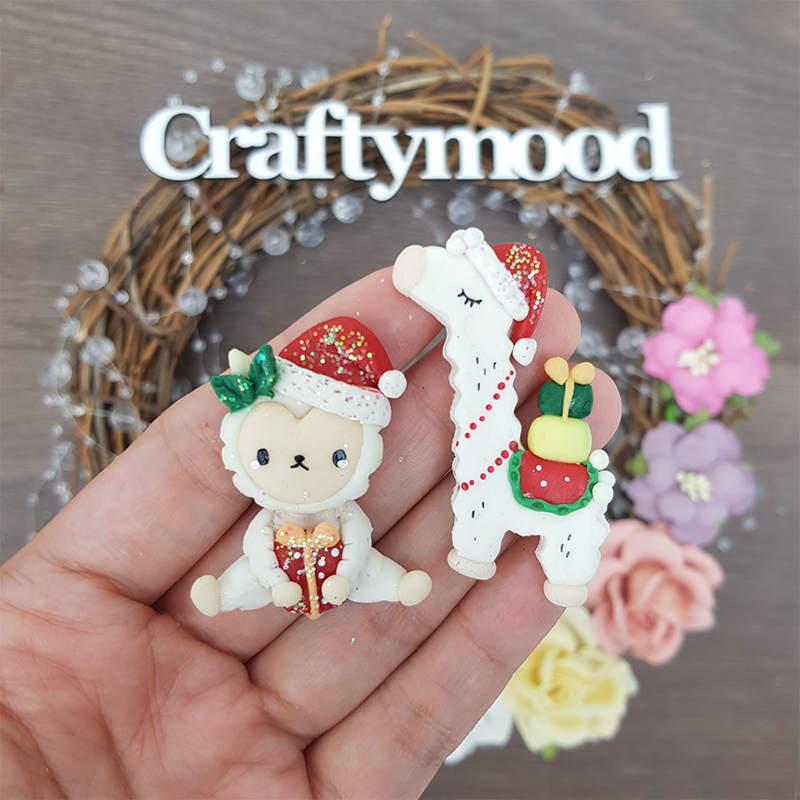 Christmas llama - Handmade Flatback Clay Bow Centre