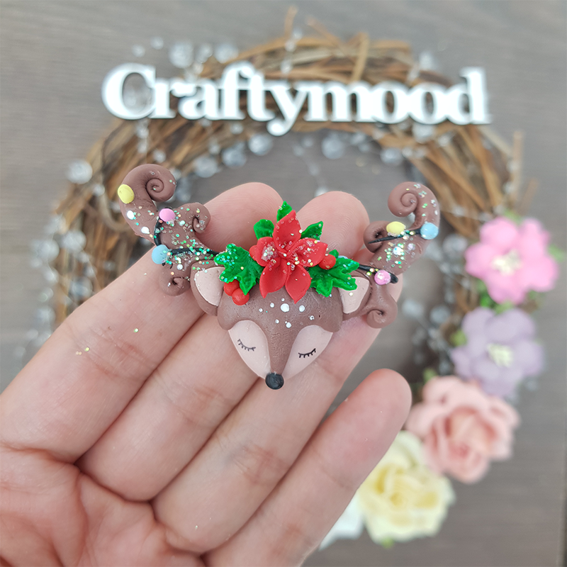 Christmas reindeer stag head - Handmade Flatback Clay Bow Centre