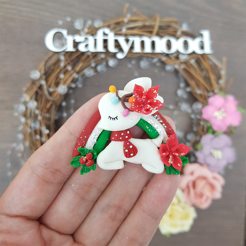 Christmas reindeer and rainbow - Embellishment Clay Bow Centre