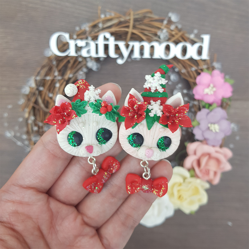 Christmas cat head - Embellishment Clay Bow Centre