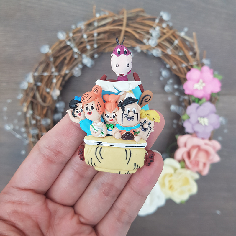 Stone age family - Handmade Flatback Clay Bow Centre