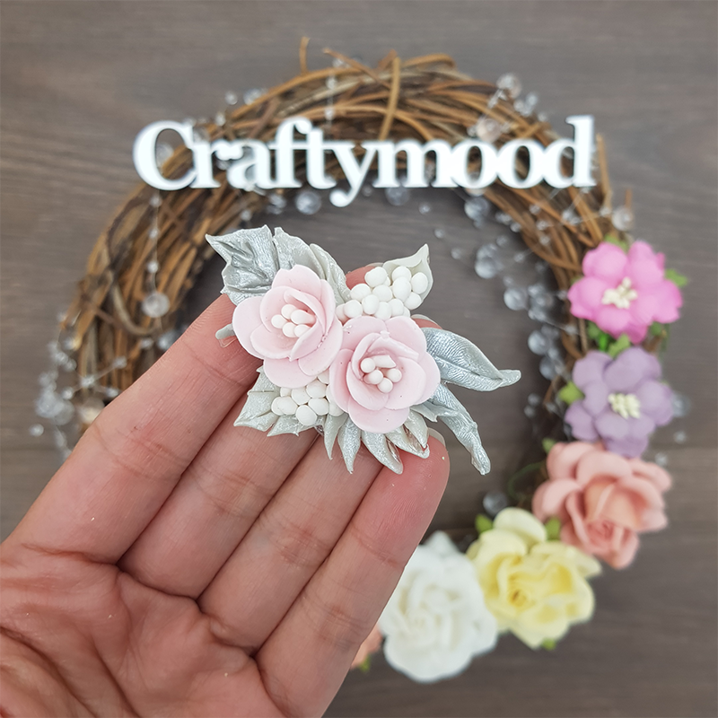 Faint pink flower - Embellishment Clay Bow Centre