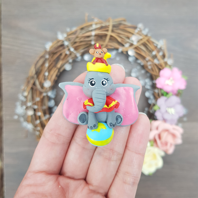 Elephant with ball - Embellishment Clay Bow Centre