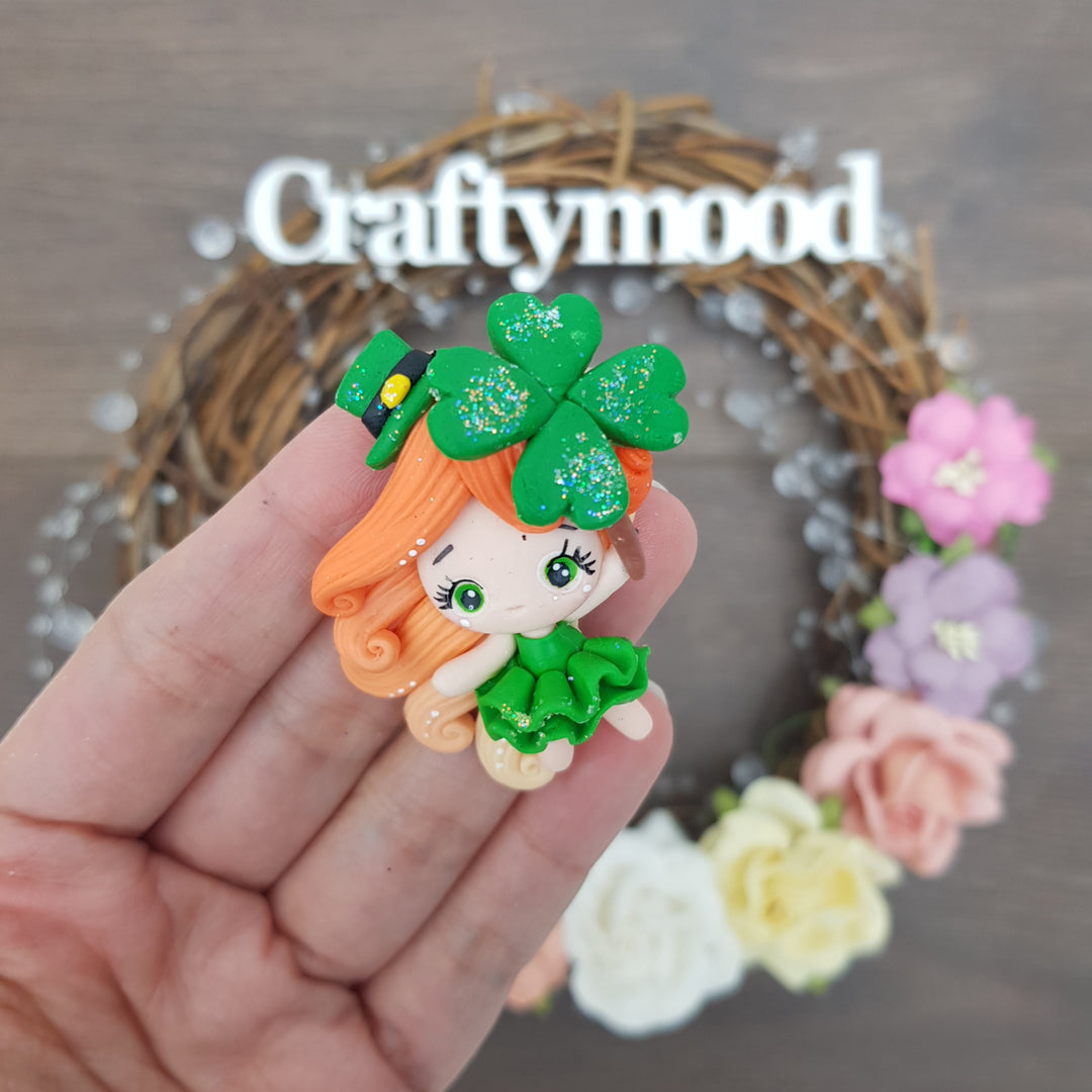 St patrick laprechaun girl - Handmade Flatback Clay Bow Centre