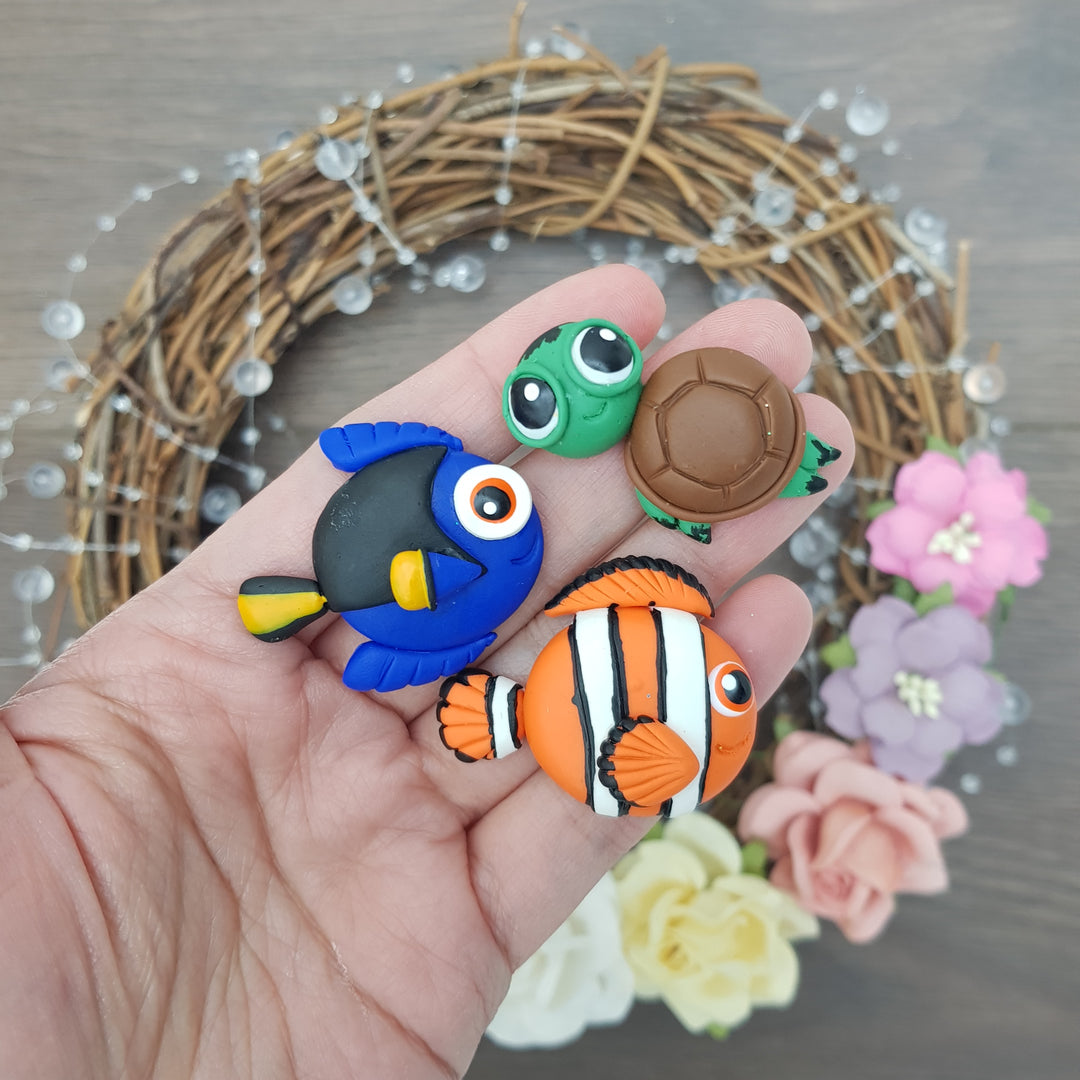 Underwater friends - Handmade Flatback Clay Bow Centre