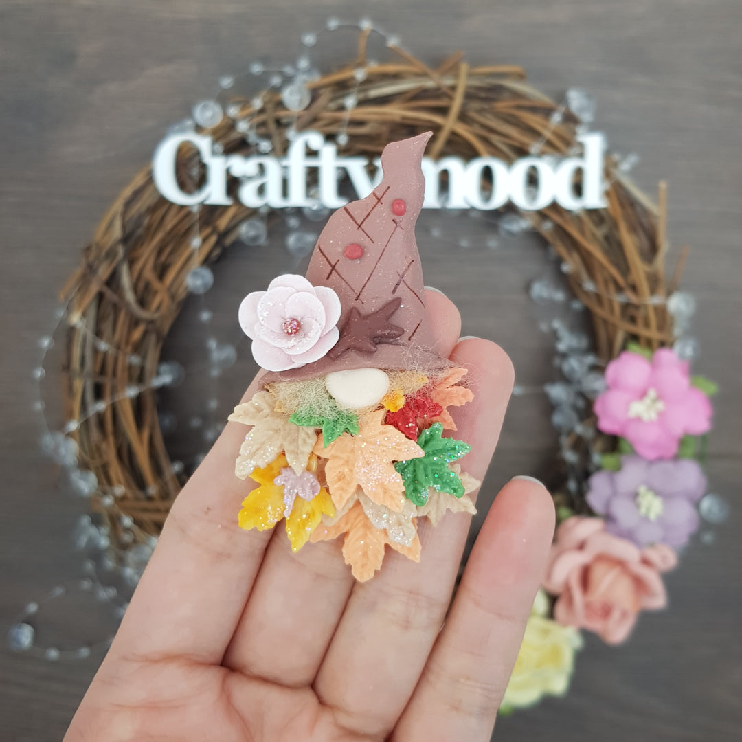 Autumn leaves gonk - Handmade Flatback Clay Bow Centre