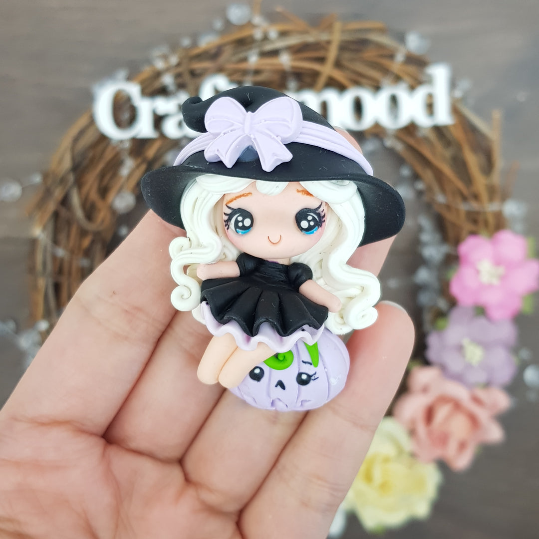 Purple pumpkin witch - Handmade Flatback Clay Bow Centre