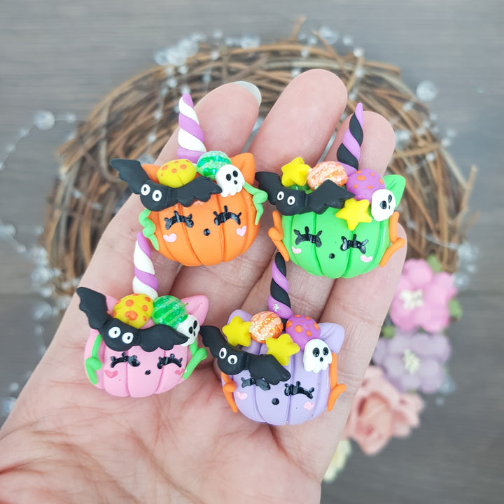Halloween pumpkins - Embellishment Clay Bow Centre