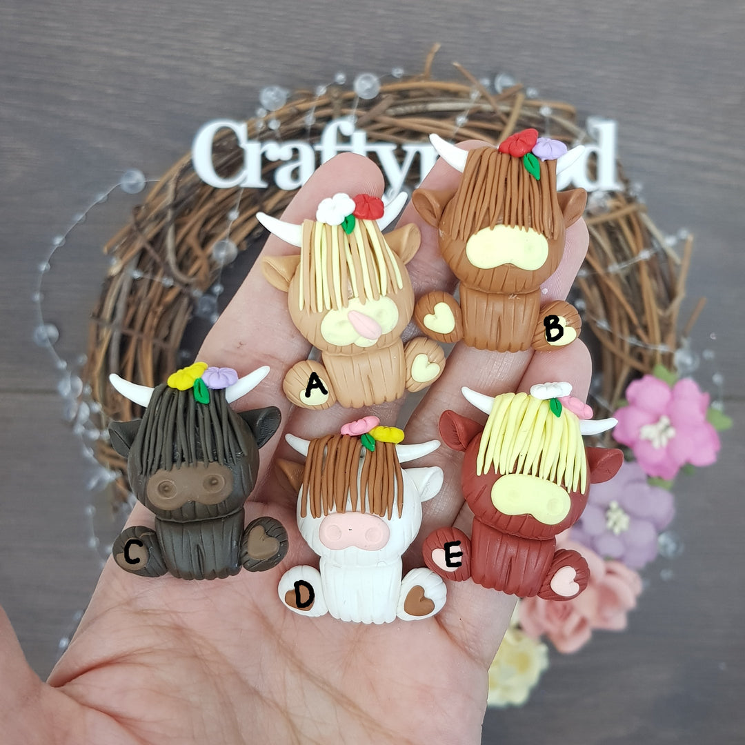 cute highland cow - Embellishment Clay Bow Centre