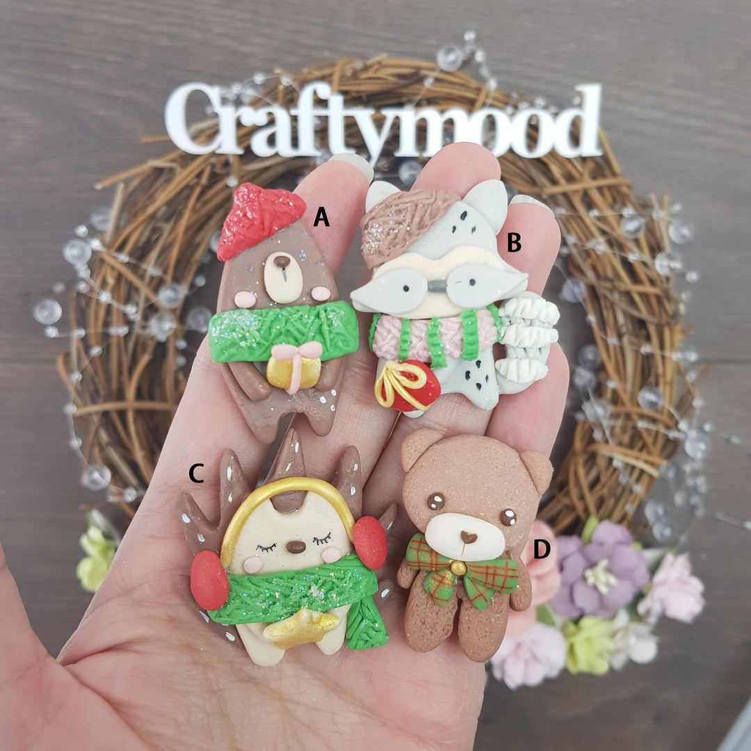 Warm Christmas animals - Handmade Flatback Clay Bow Centre