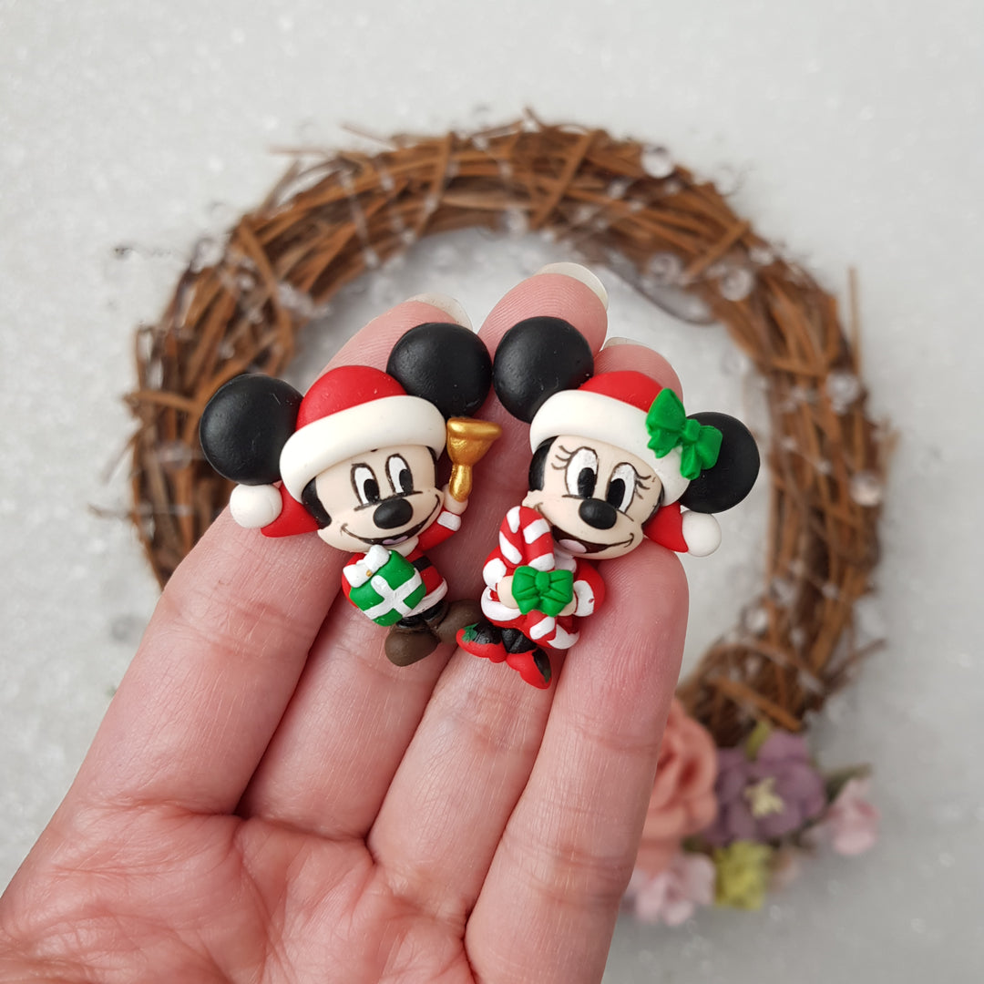 Christmas mouse and presents - Embellishment Clay Bow Centre