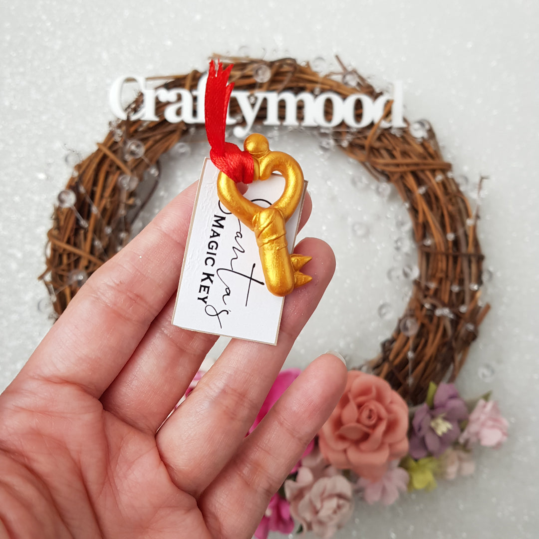 Santa magic key - Handmade Flatback Clay Bow Centre
