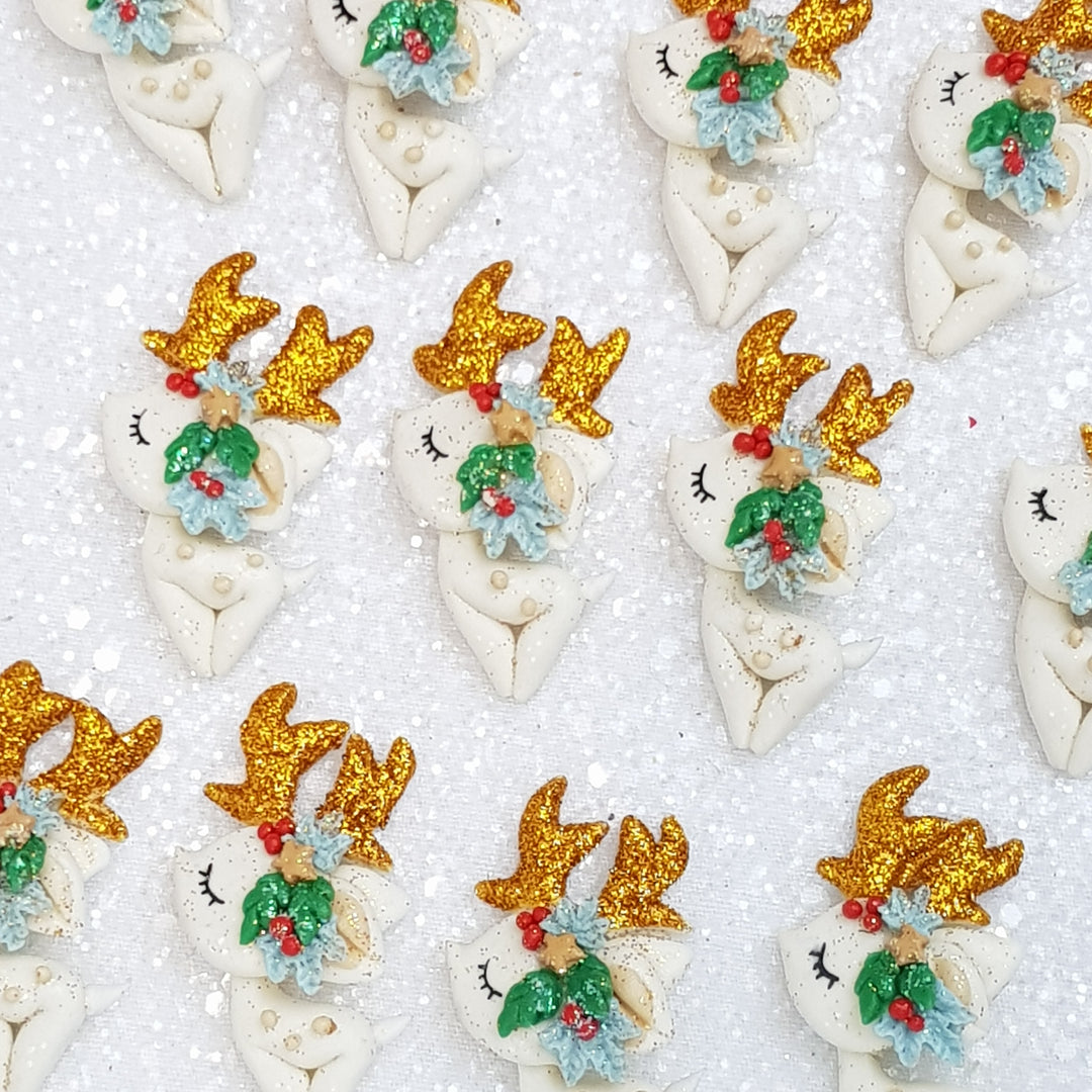 Christmas Deer Evergreen - Handmade Flatback Clay Bow Centre - Crafty Mood