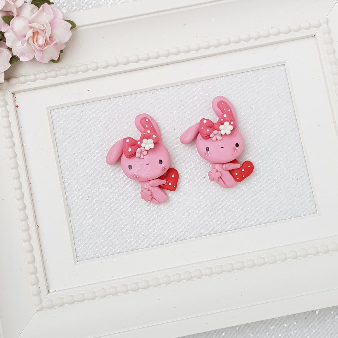 Lovely pink bunny - Embellishment Clay Bow Centre - Crafty Mood