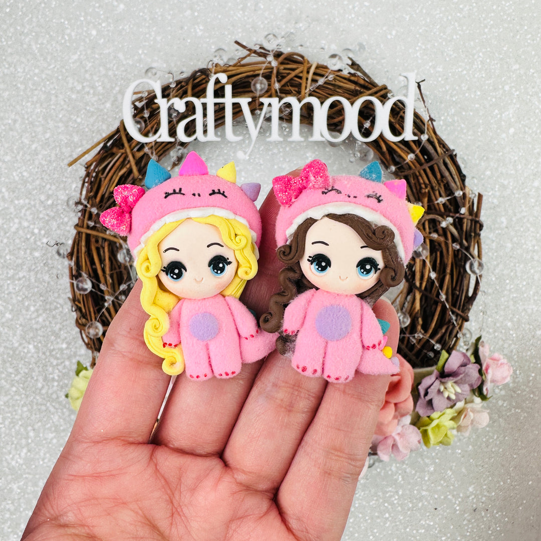 Dressing up pink dino girl - Embellishment Clay Bow Centre