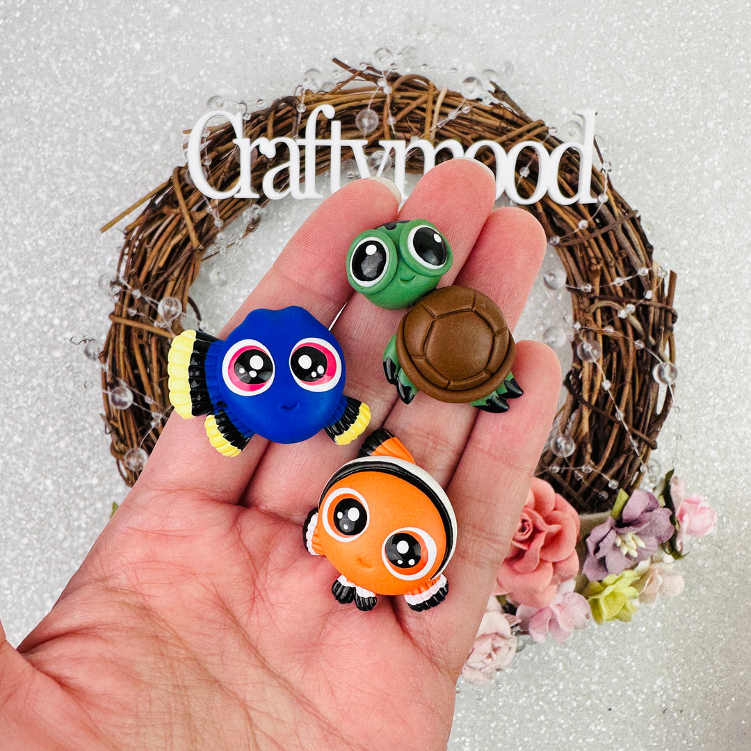 Ocean friends fish turtle tortoise - Handmade Flatback Clay Bow Centre