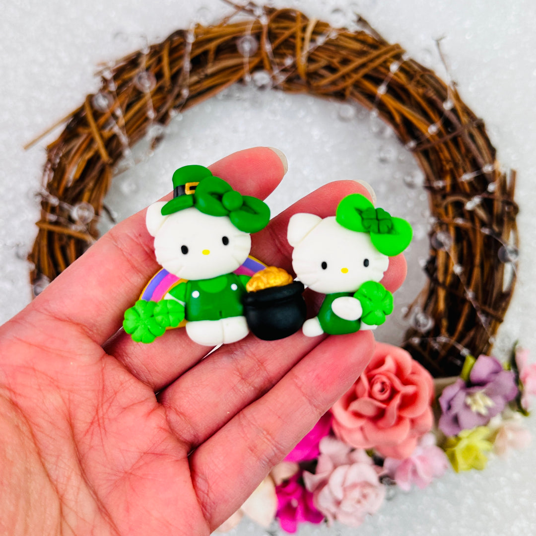 Lucky white mouse - Handmade Flatback Clay Bow Centre