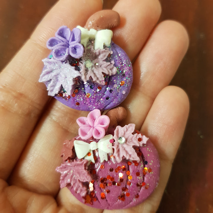 Glittery Pumpkin - Embellishment Clay Bow Centre