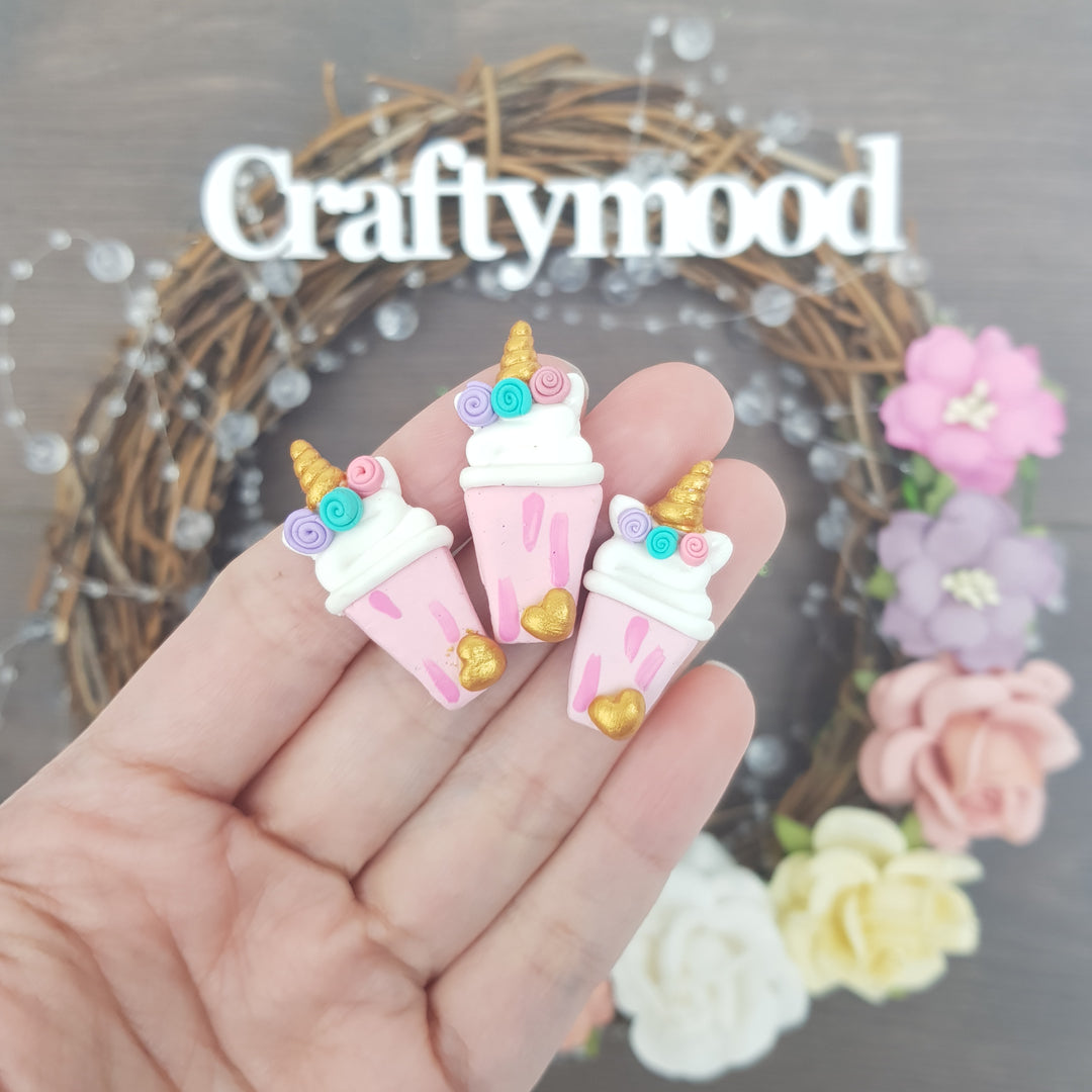 Latte unicorn - Embellishment Clay Bow Centre