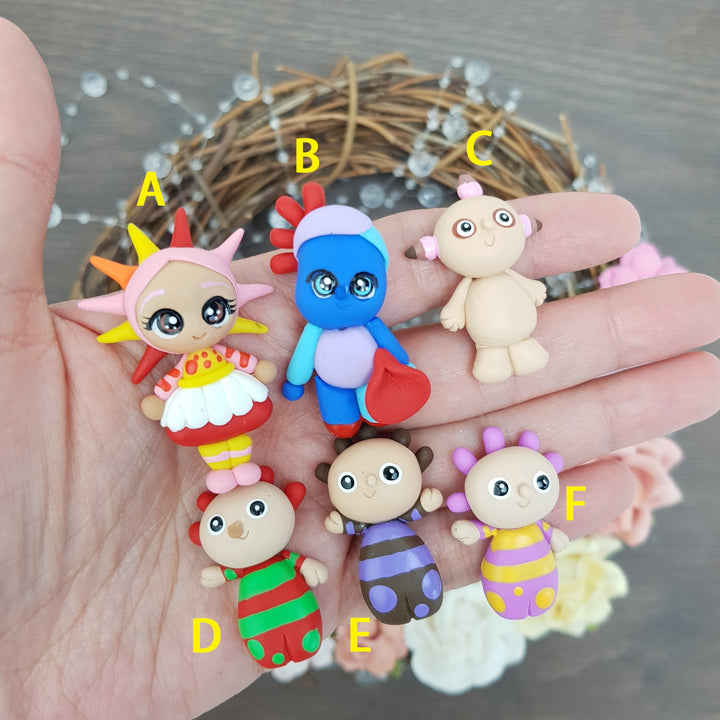 SALE Garden friend - Embellishment Clay Bow Centre