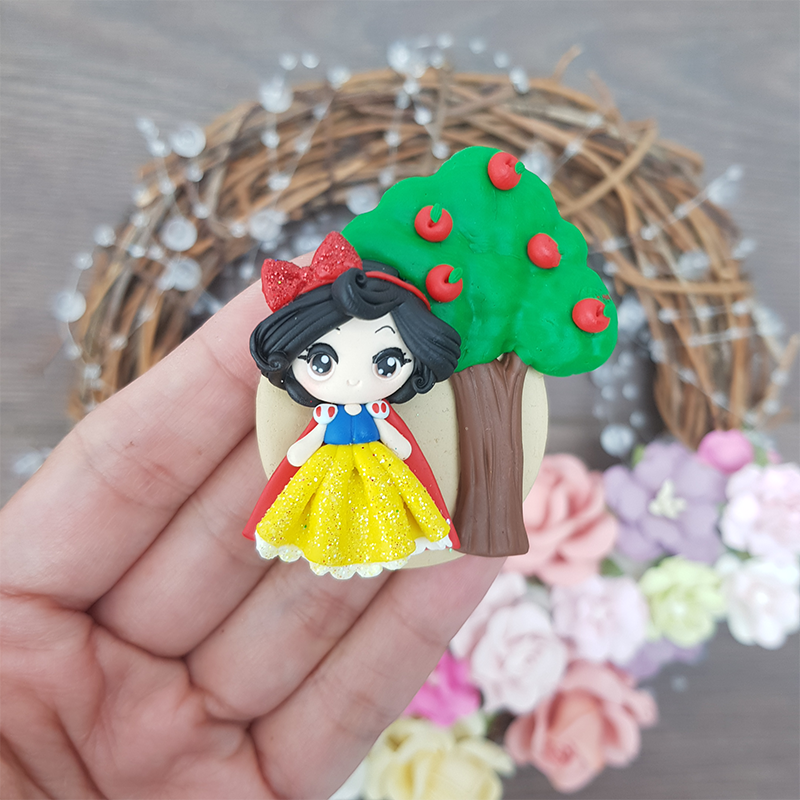Apple princess - Embellishment Clay Bow Centre