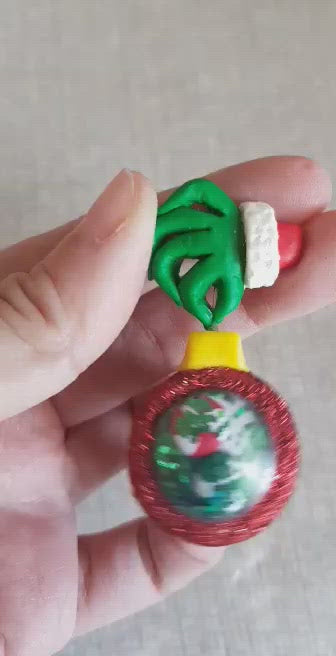 ornament green shaker - Embellishment Clay Bow Centre