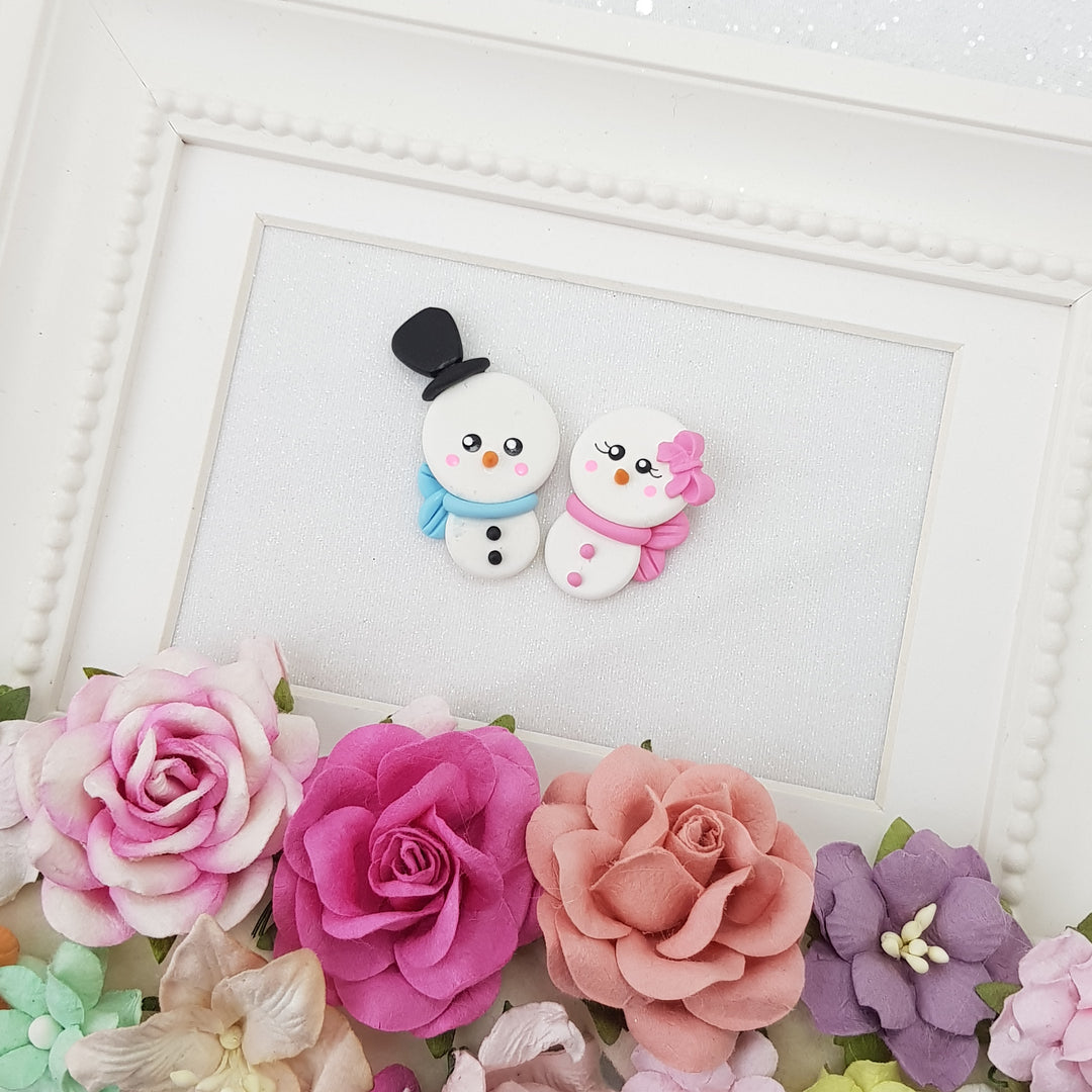 Adorable little snowman - Handmade Flatback Clay Bow Centre