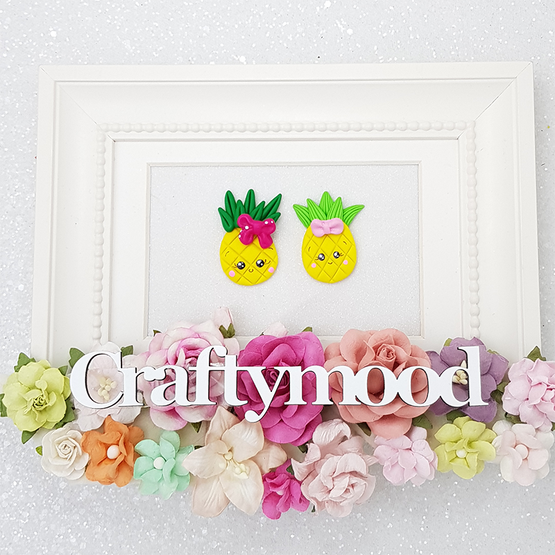 Yellow pineapple - Handmade Flatback Clay Bow Centre