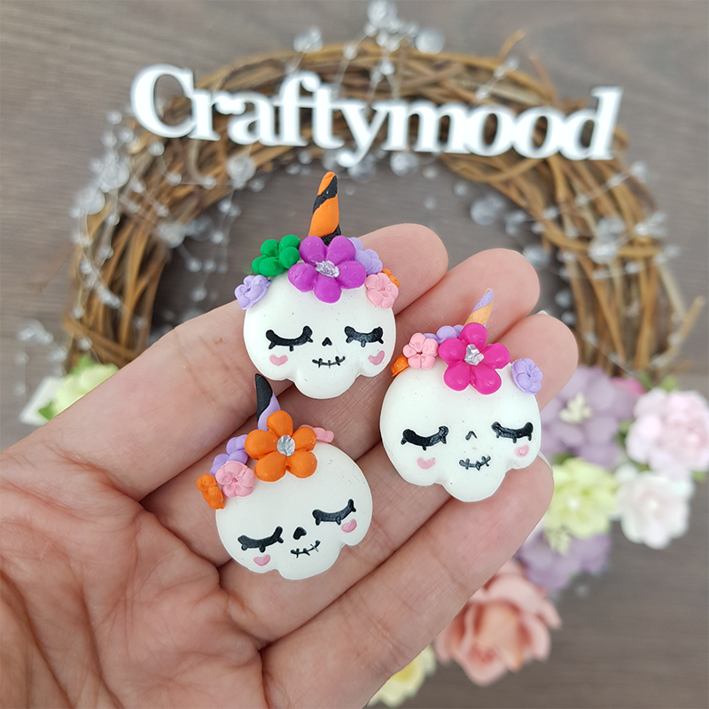 Unicorn skull - Handmade Flatback Clay Bow Centre