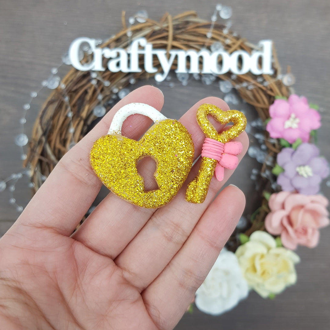 lock key - Embellishment Clay Bow Centre