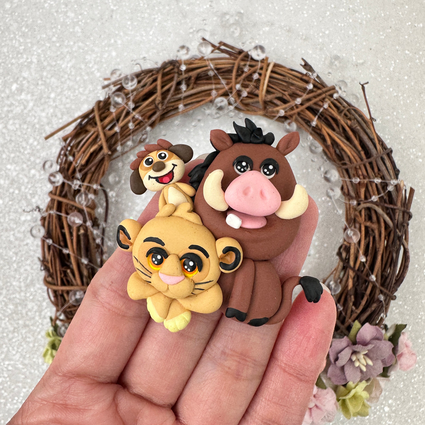 Kingdom animal friends - Handmade Flatback Clay Bow Centre