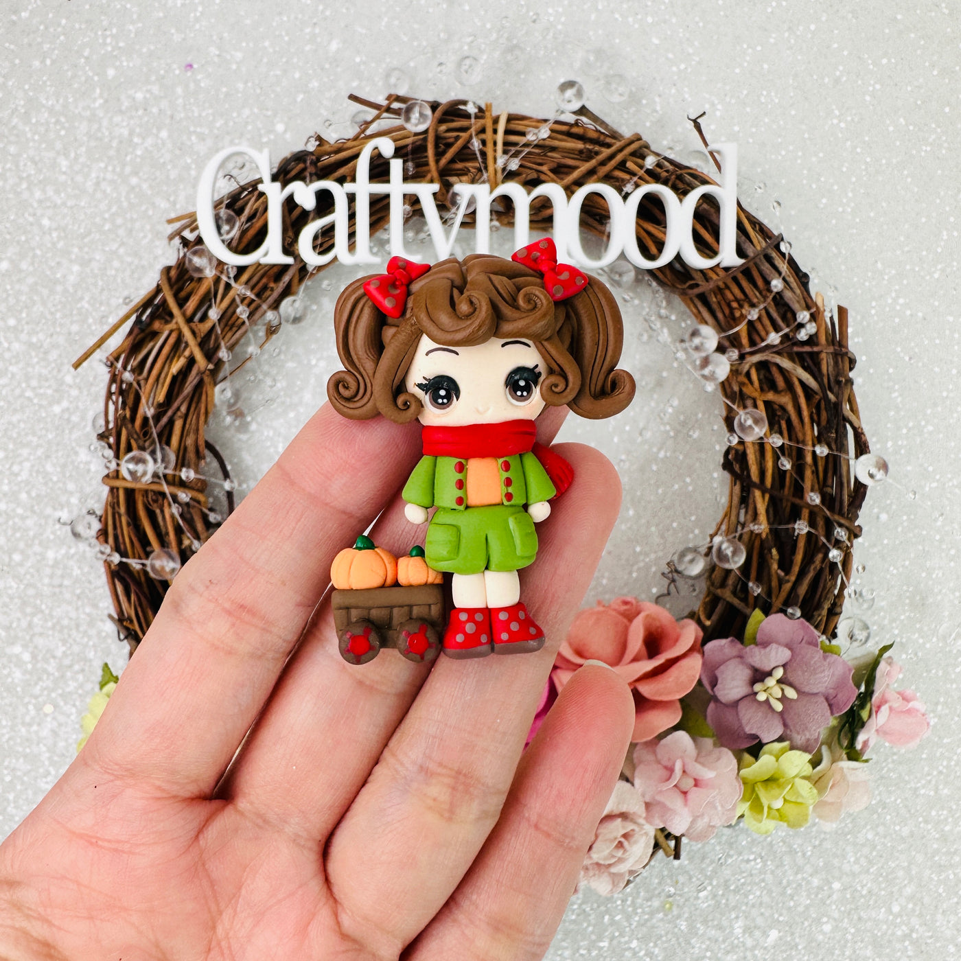 Autumn green outfit girl - Handmade Flatback Clay Bow Centre